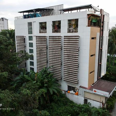 Green Paradise Hotel Yangon Bagian luar foto