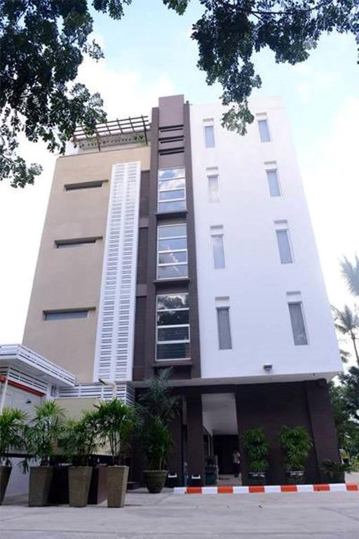 Green Paradise Hotel Yangon Bagian luar foto