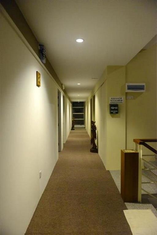 Green Paradise Hotel Yangon Bagian luar foto