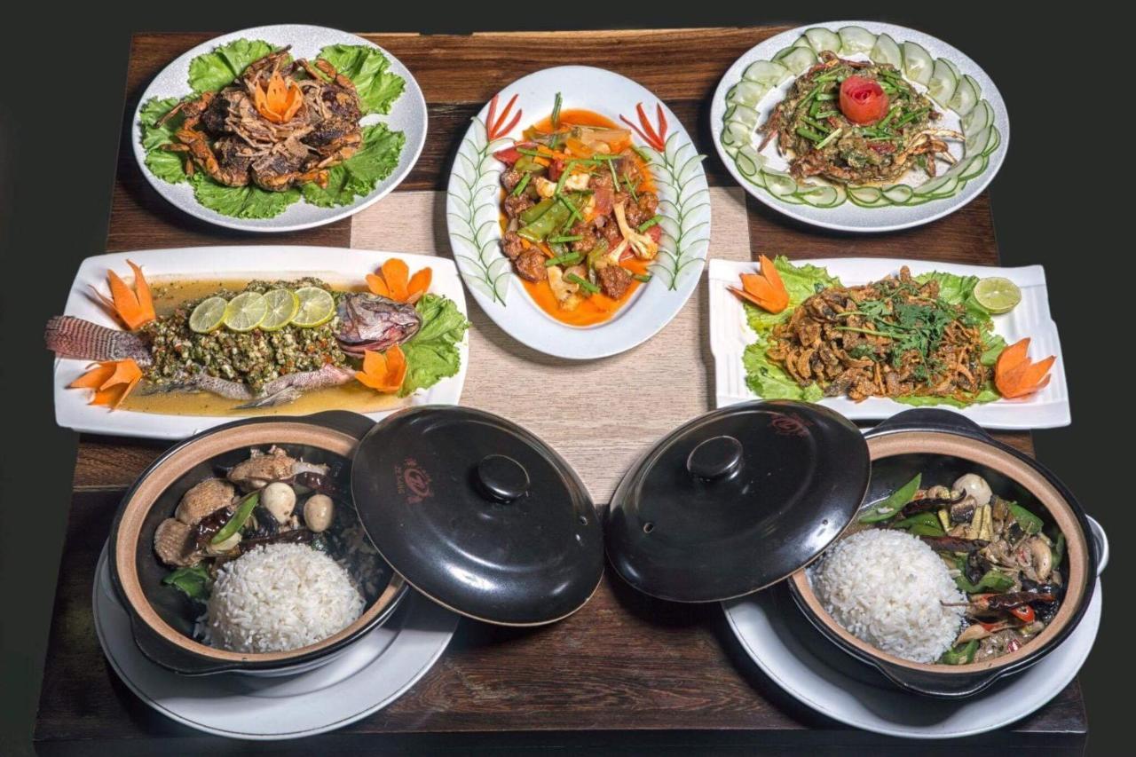 Green Paradise Hotel Yangon Bagian luar foto